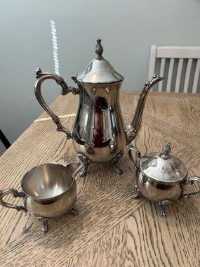 Vintage Sheridan Taunton Silversmiths silver plate coffee pot set